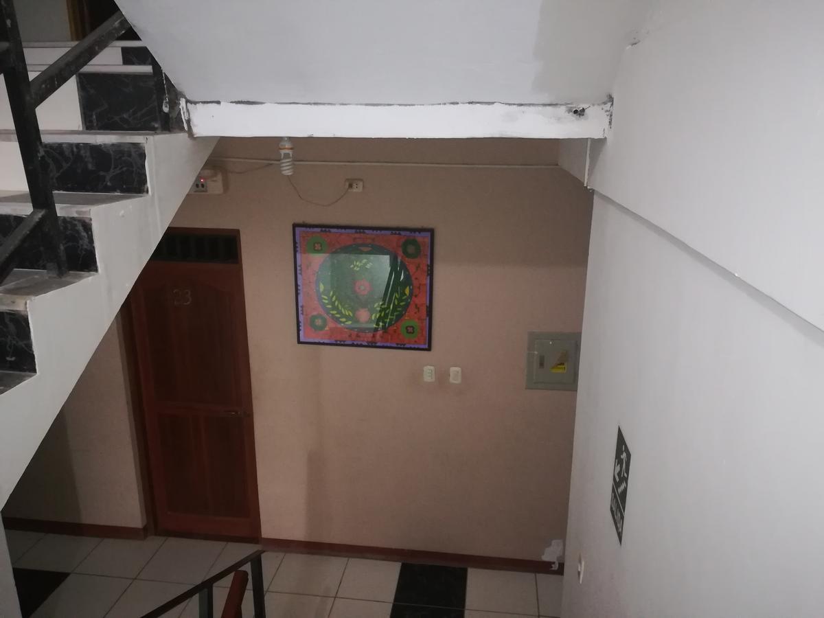 ホテル Hospedaje El Emperador プカルパ エクステリア 写真